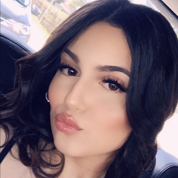 Meet your Posher, Ilana - Picture 1 of 1